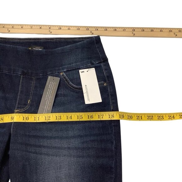 NWT Lee Slim Fit Sculpting Mid Rise Stretch Pull On Capri Womens Size 8 Medium - Picture 5 of 10